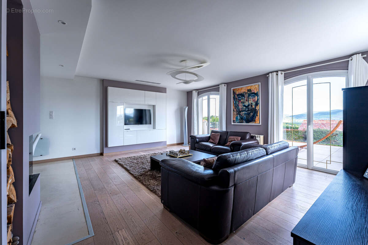 Maison à SAINT-MARTIN-LA-PLAINE