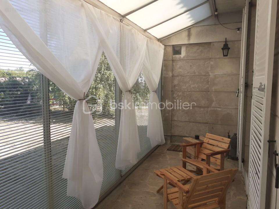  Maison 5 pièces – 134 m²  Terrain 2400M² Garage et Pisicine – Xambes- 9KM de MANSLES - photo 8