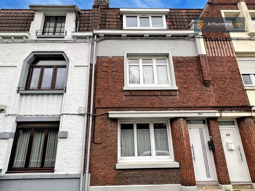 Maison à CROIX