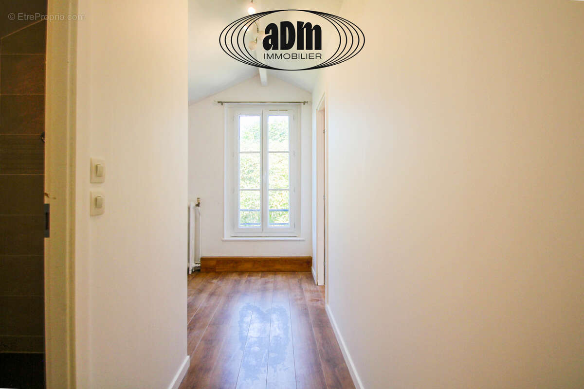 MAISON MEULIERE 90 M2 À Nanteuil les Meaux - photo 15