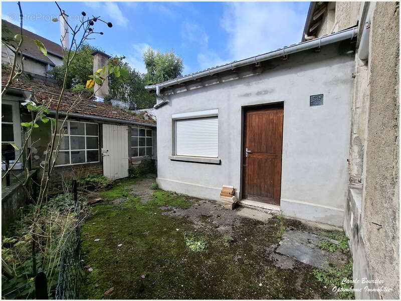 Maison à NEUFCHATEAU