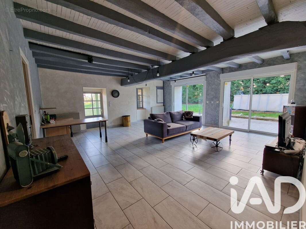 Photo 2 - Maison à LA CHAPELLE-SAINT-LAURENT