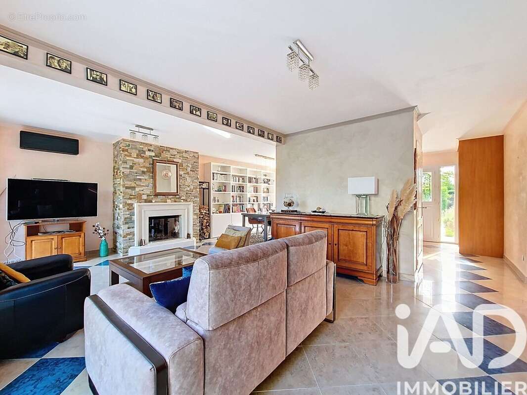 Photo 2 - Maison à LIMOURS