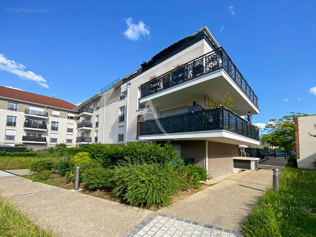 Appartement à JOUY-LE-MOUTIER