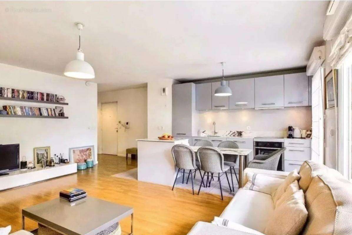 Appartement à SURESNES