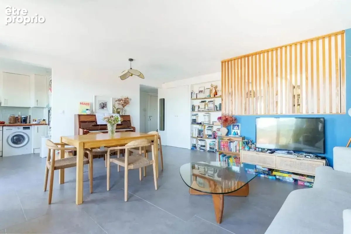 Référence : 7330-NZW - Appartement 4 pièces - balcons, dernier étage, vue dégagée - photo 2
