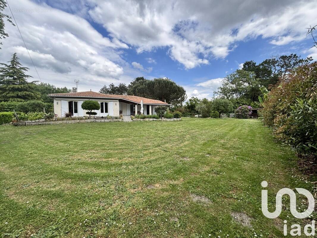 Photo 1 - Maison à IZON