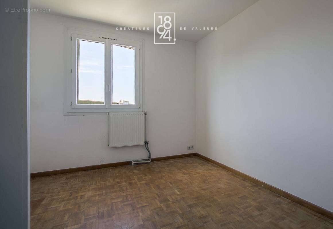 Appartement à MARSEILLE-9E