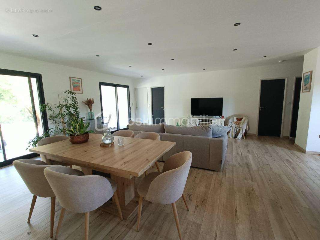 Superbe maison de plain-pied sous garantie décennale - photo 5