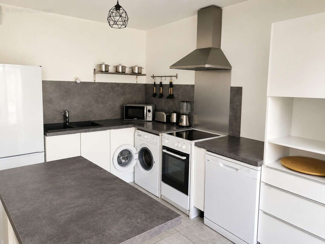 Le Pradet   Un appartement avec deux espaces extérieurs, comme une petite maison ! - photo 4