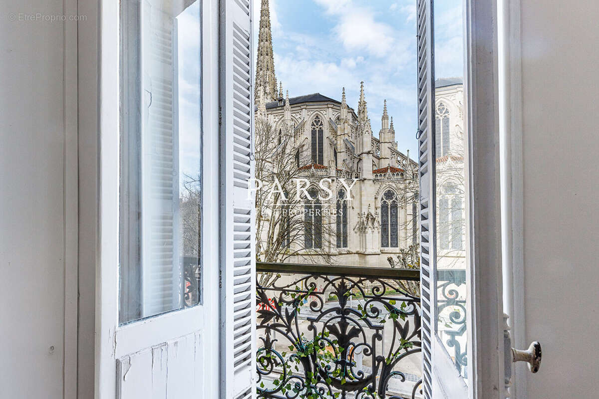 Appartement à BORDEAUX