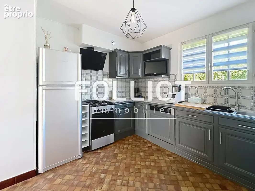 A VENDRE Maison 6 pièces 111m² à Fougères - photo 7