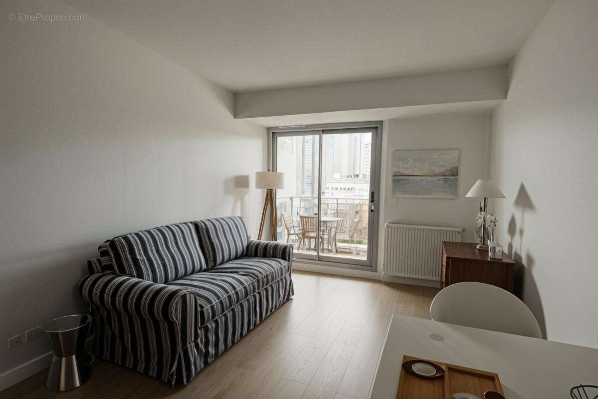 Appartement à PARIS-20E