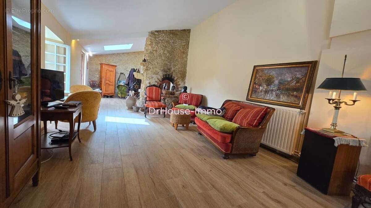 Maison à AUBIGNE-SUR-LAYON