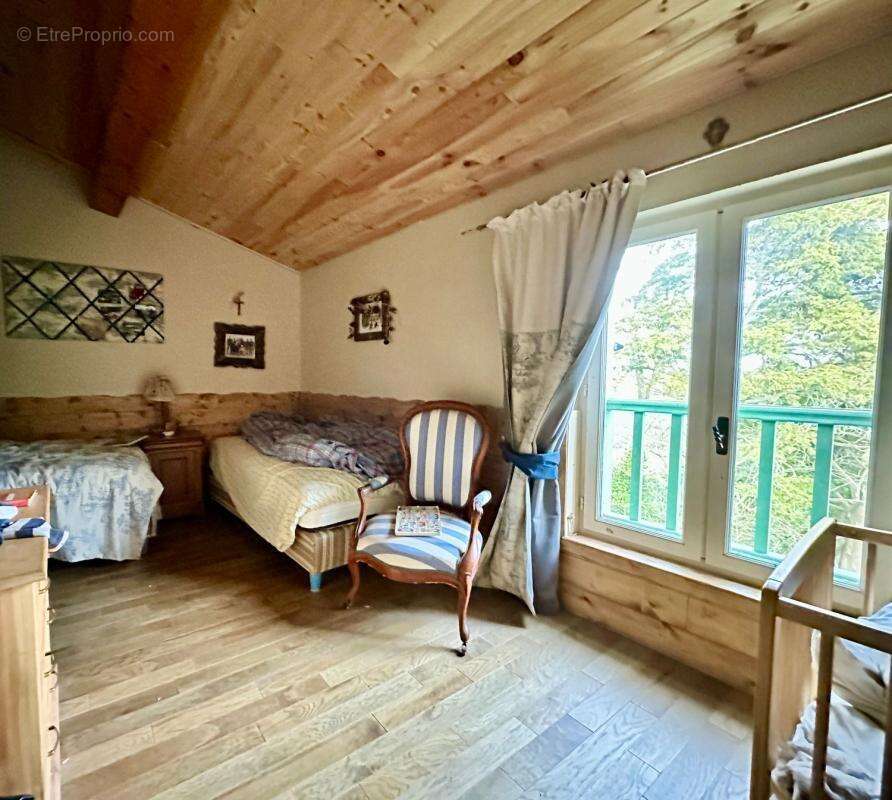 Mas/ferme rénové avec 6 chambres et 23 hectares de terrain - photo 22