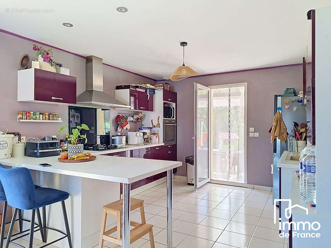Maison 6 pièces 120 m2 à Saint-Martin-Le-Châtel - photo 3
