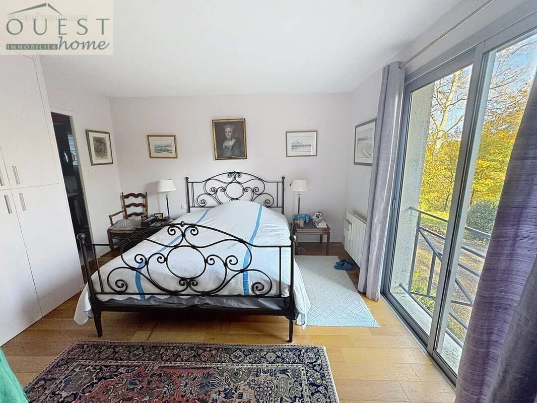 Maison à CHARBONNIERES-LES-BAINS