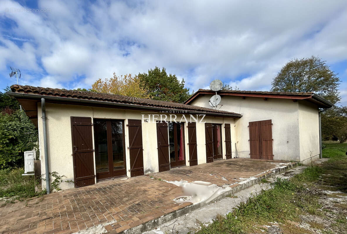 Maison à SAINT-DENIS-DE-PILE