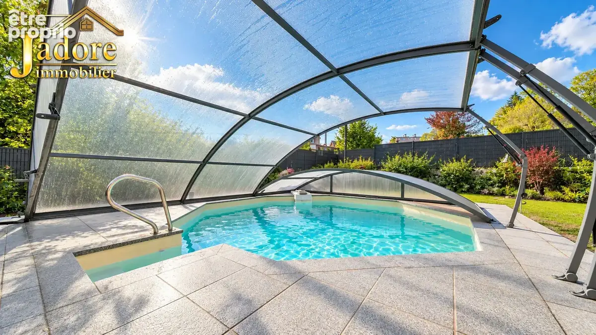 Superbe villa avec piscine en centre-ville ! - photo 4