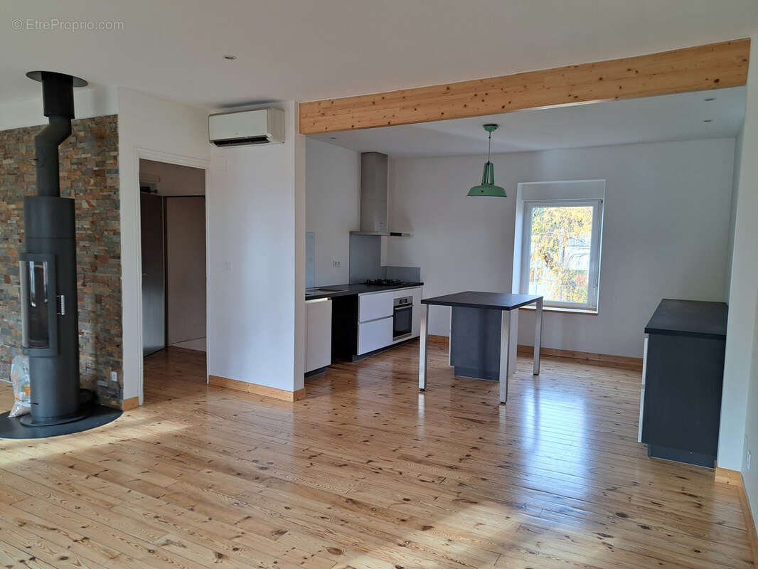 Appartement à LE CHAMBON-SUR-LIGNON
