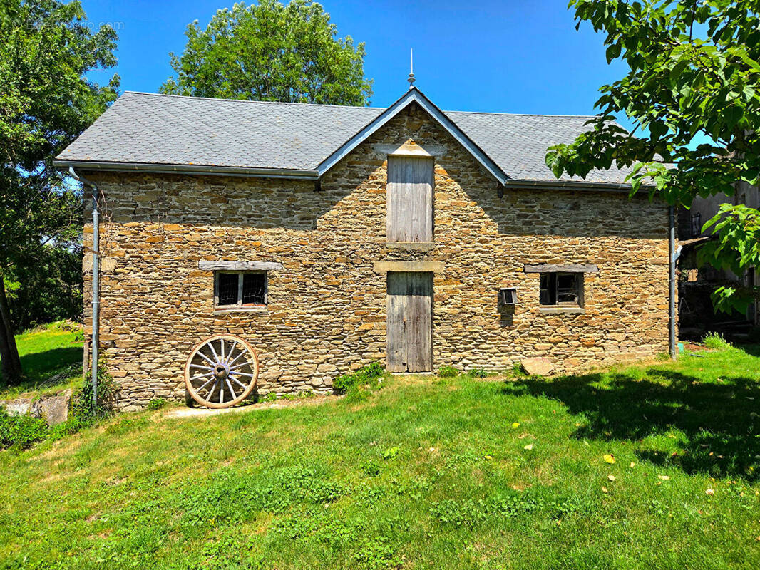 Maison 6 pièces 171 m² · à Quins · 171,2 m² · 269 000 €