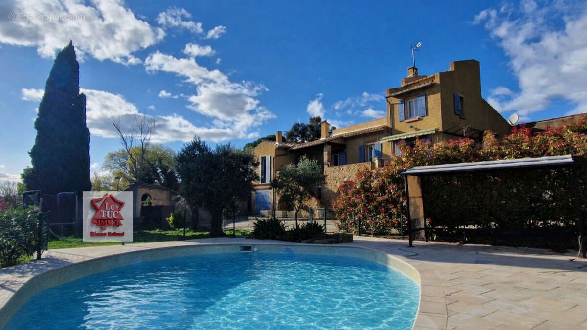 Maison à MORNAS