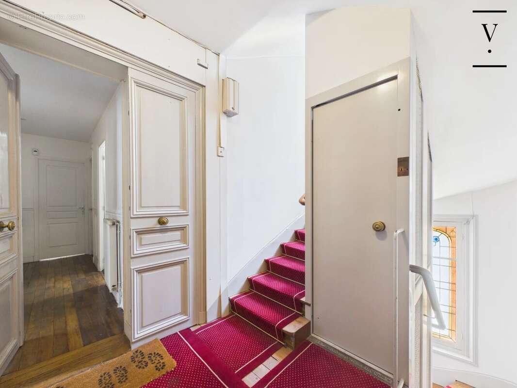 Paris IIIe - Quartier des Enfants Rouges - 3P - Etage élevé avec ascenseur - photo 7