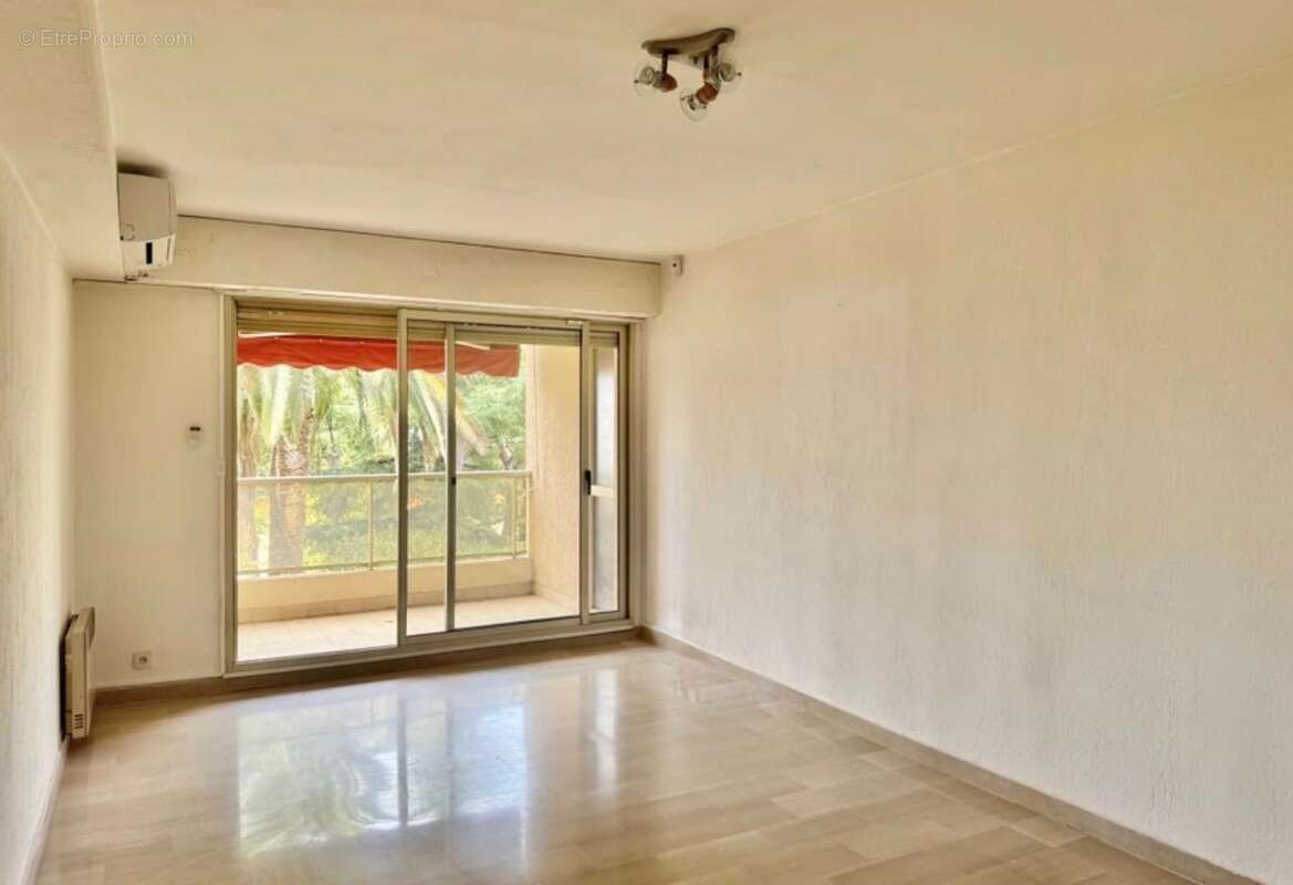   - Appartement à NICE