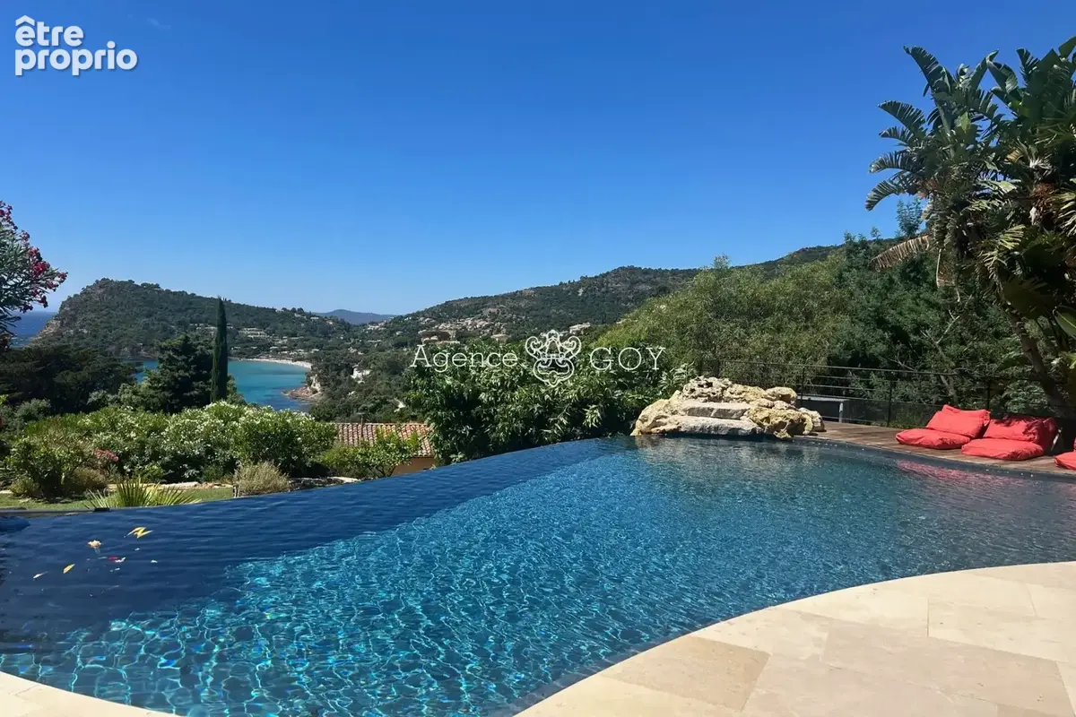 Maison à vendre à Rayol-Canadel-Sur-Mer (83820) - photo 2