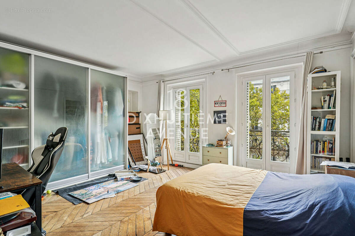 Appartement à PARIS-18E