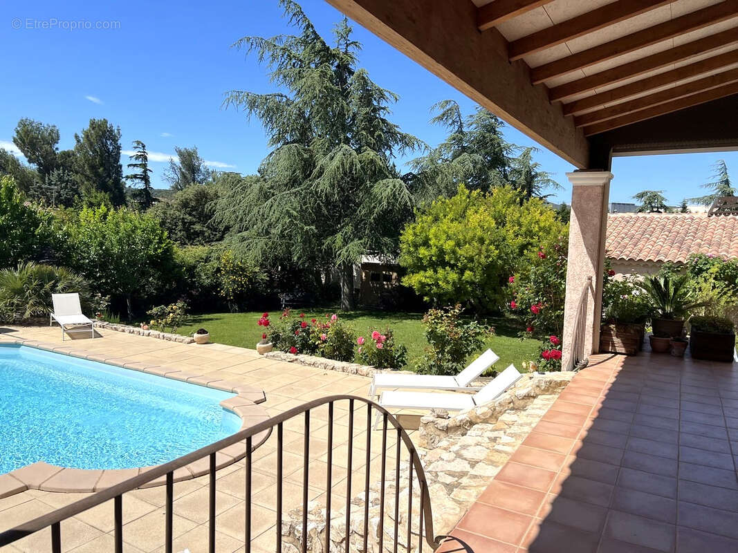 Maison à VILLENEUVE-LES-AVIGNON