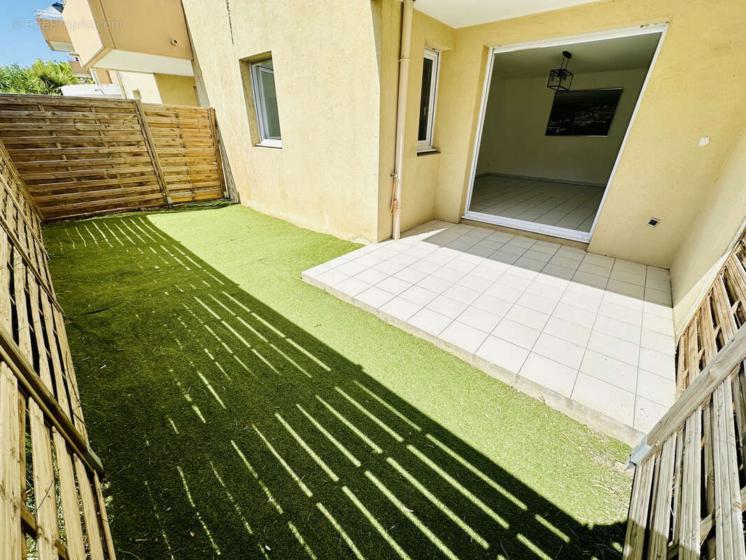 Appartement à LATTES