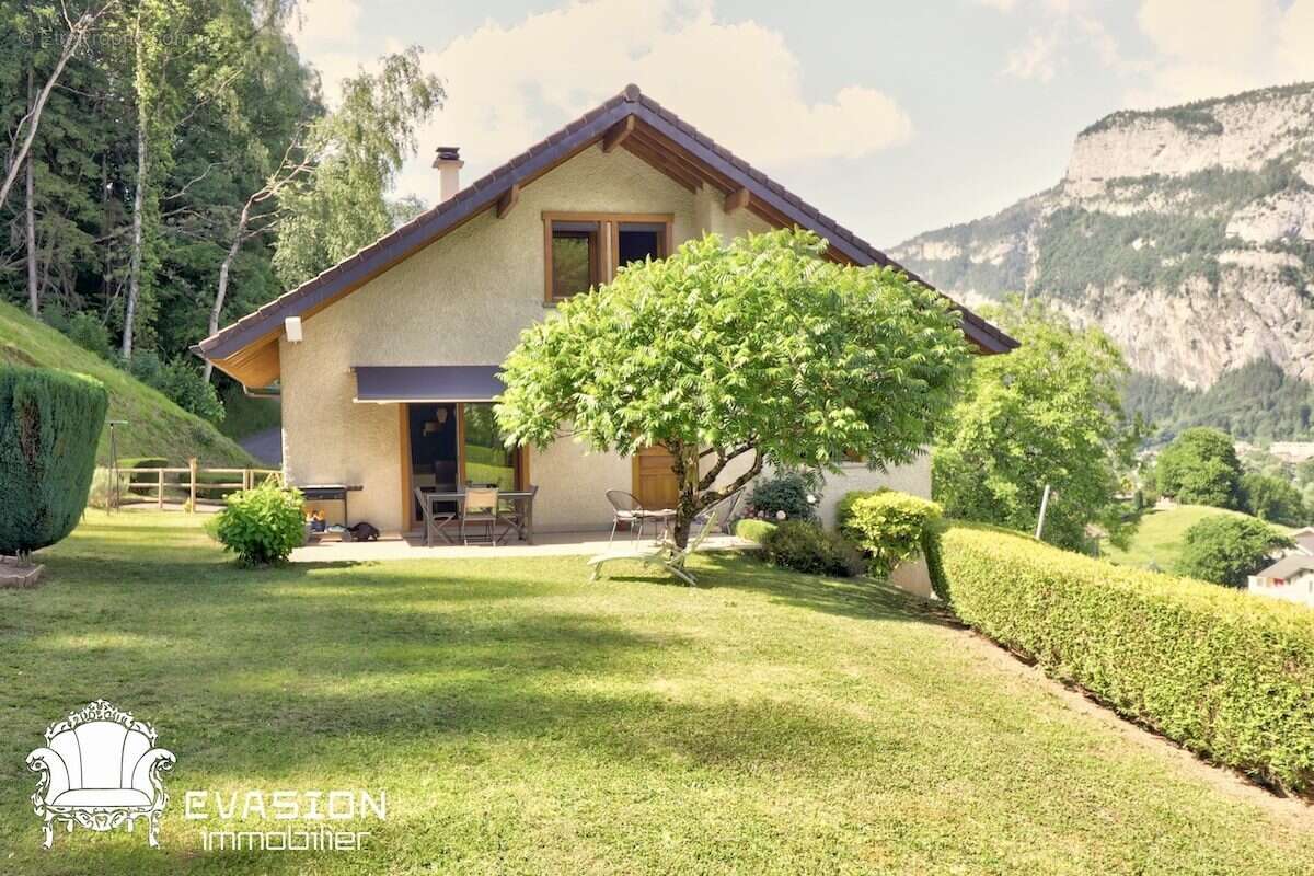 Maison à MAGLAND