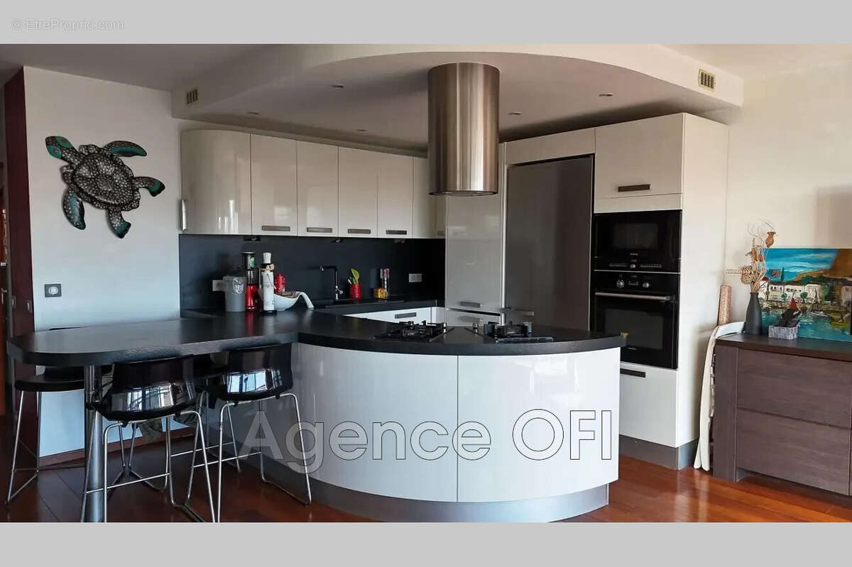 Appartement à VALLAURIS