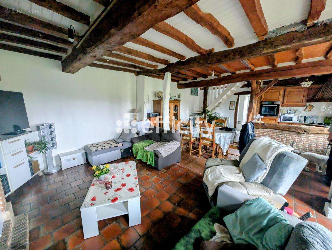 Maison à THIETREVILLE