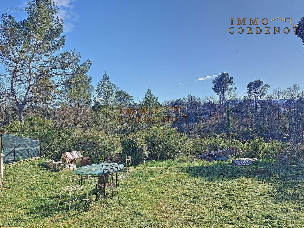 Maison à FORCALQUEIRET