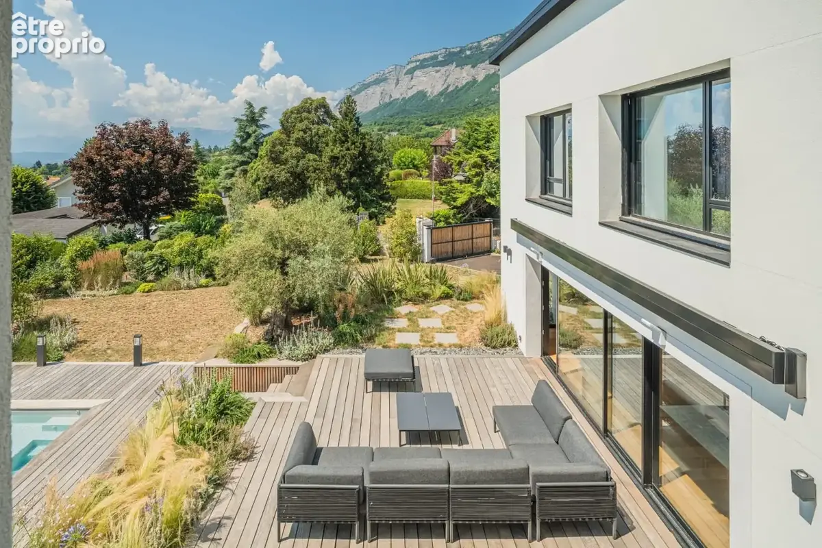 Maison 240 m² à Saint-Ismier  - photo 5