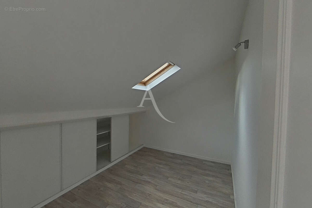 Maison à CHAMPS-SUR-MARNE