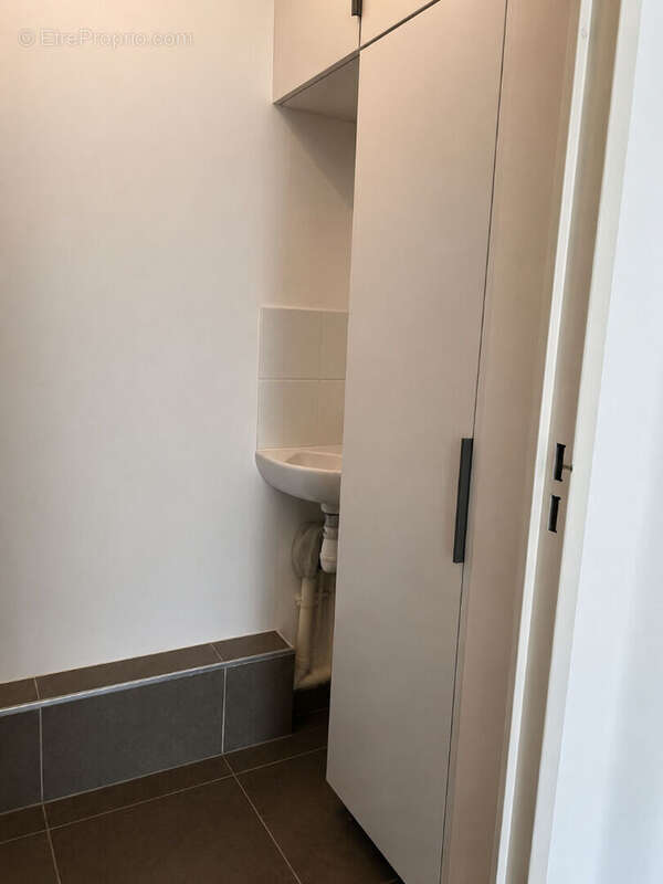 Appartement à COURBEVOIE
