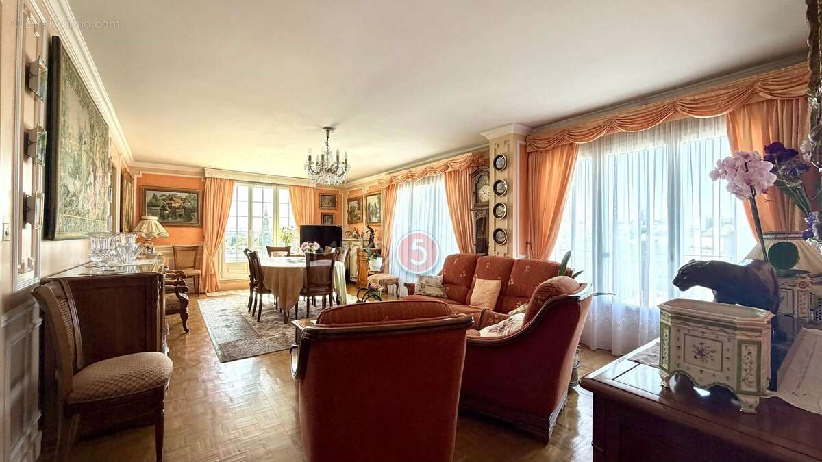 Appartement à VILLEMOMBLE