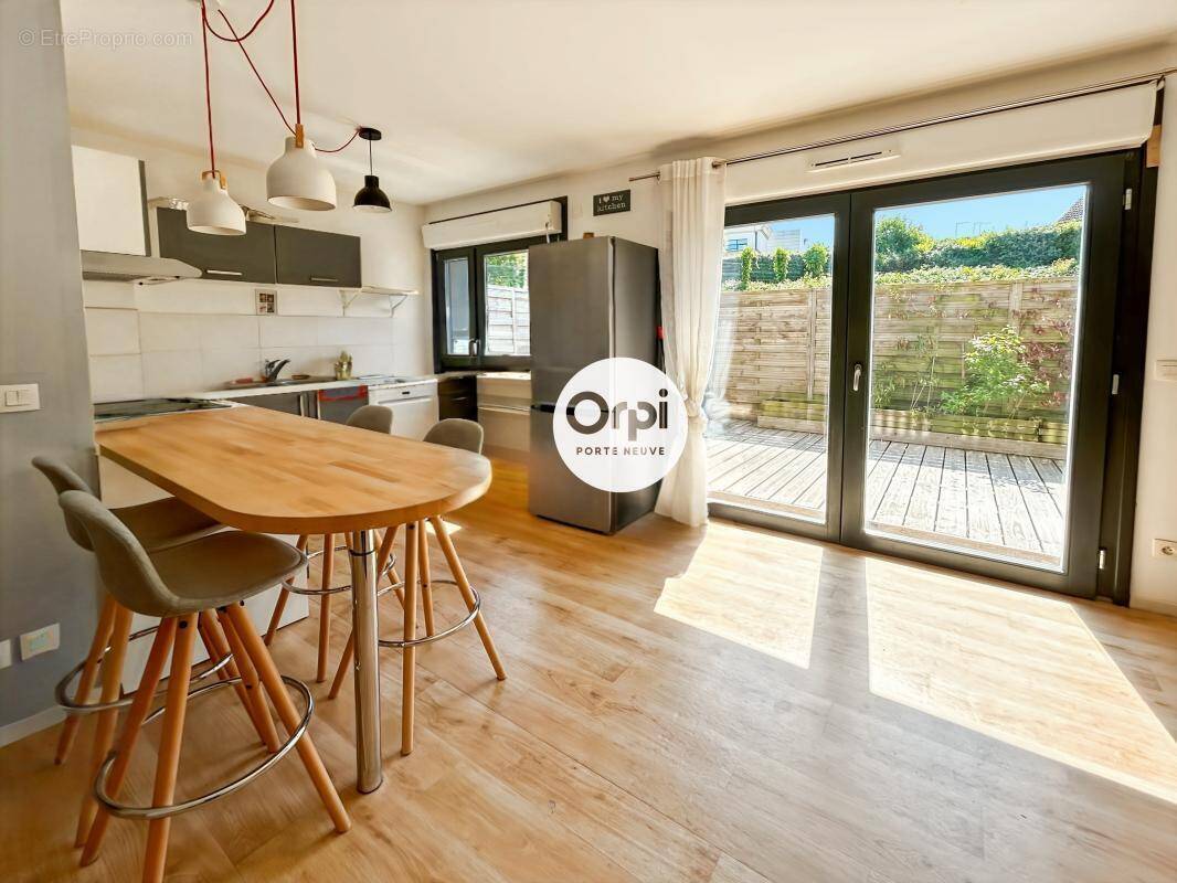 Appartement à SAINT-MARTIN-BOULOGNE