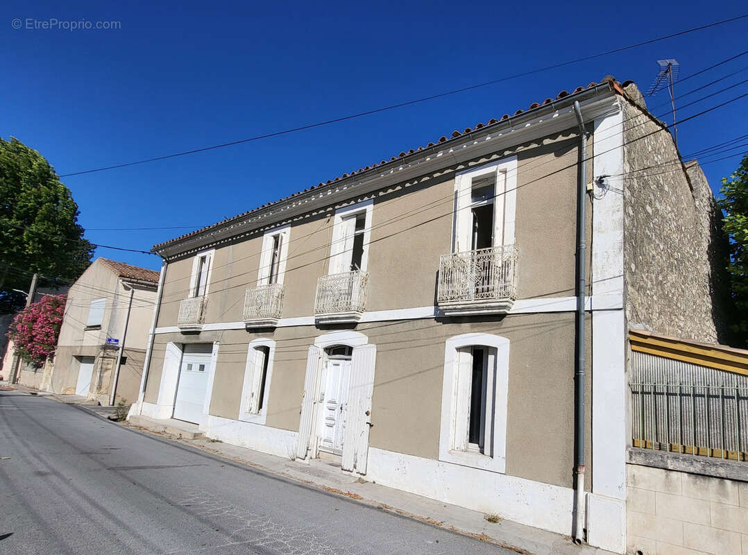 Maison à SAINT-LAURENT-D'AIGOUZE