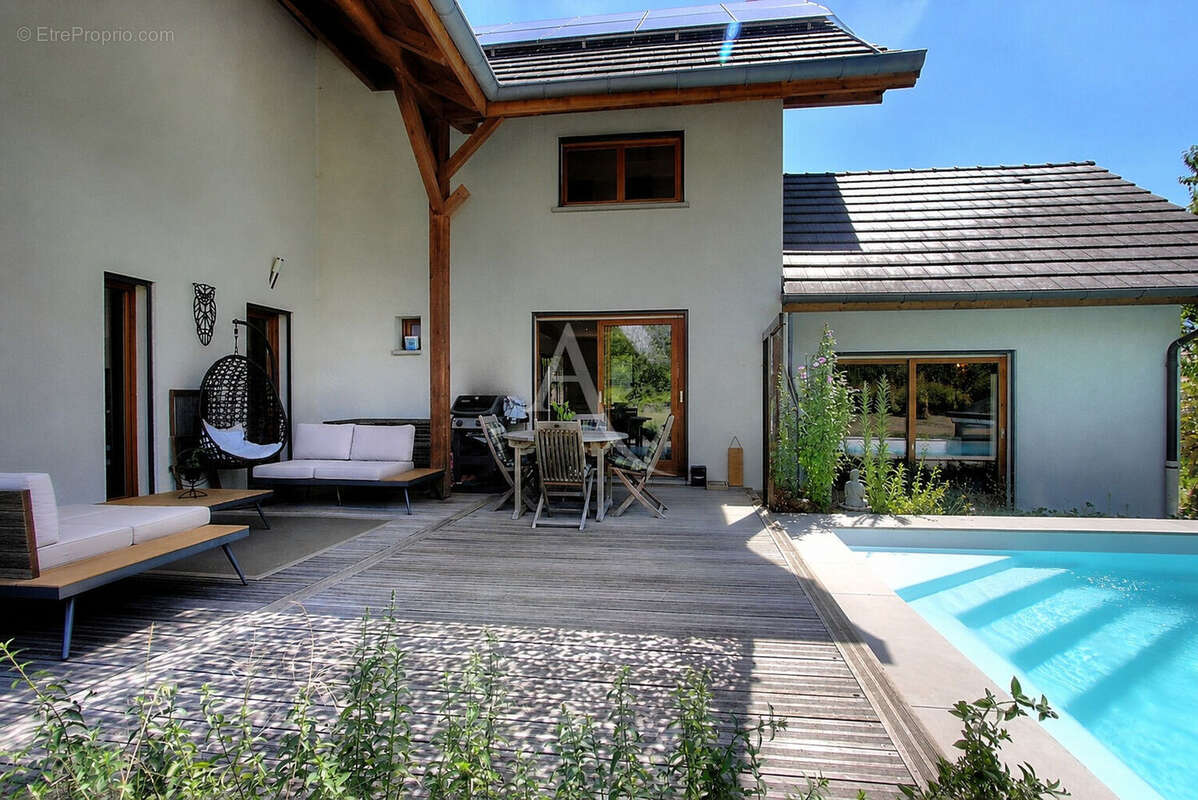 Villa Tresserve 225 m² avec piscine et garage sur 1100 m² de terrain - photo 4