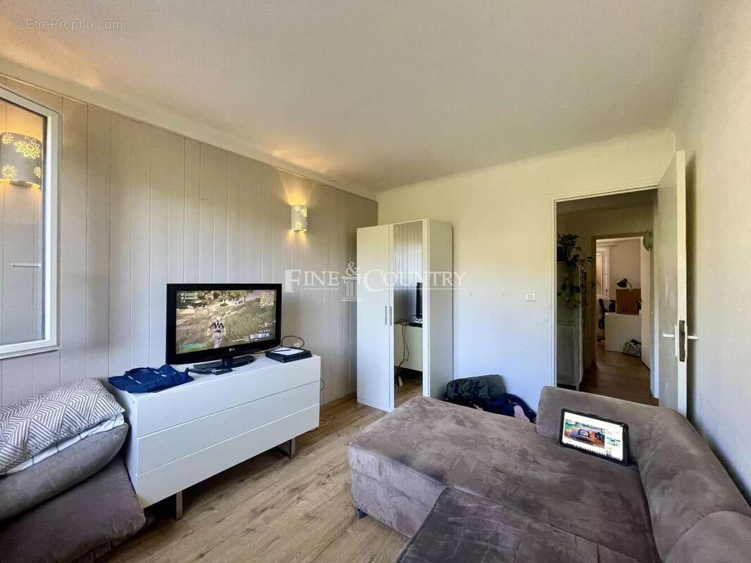 Appartement à LE ROURET