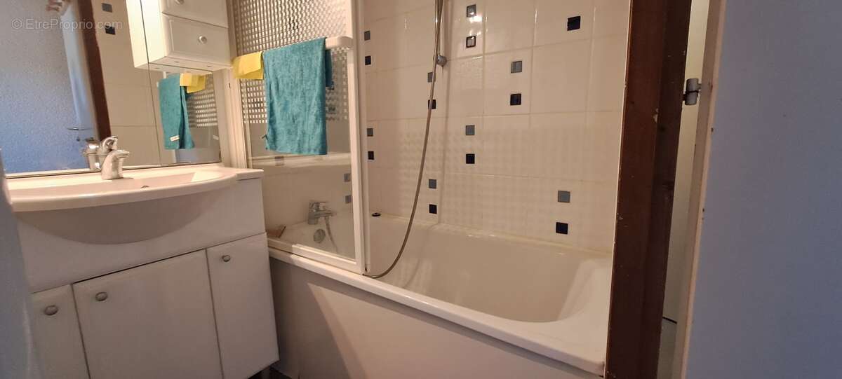 Appartement à MORILLON