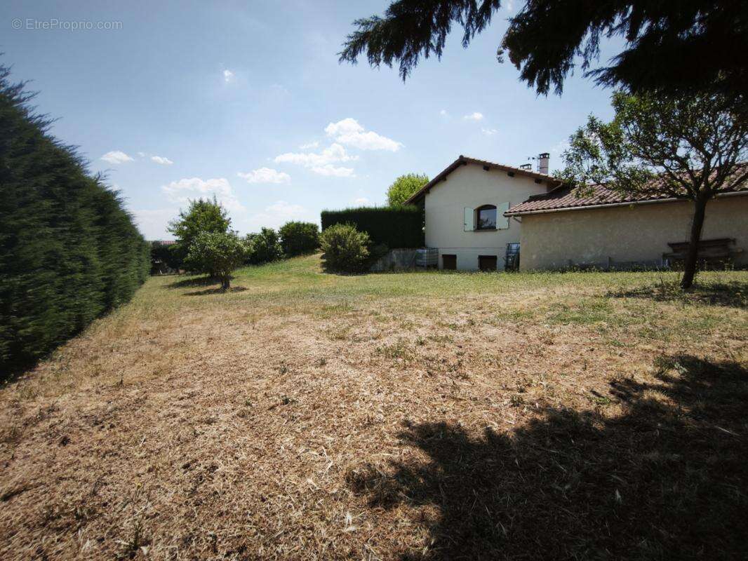 Maison 160 m² à Maringes  - photo 11