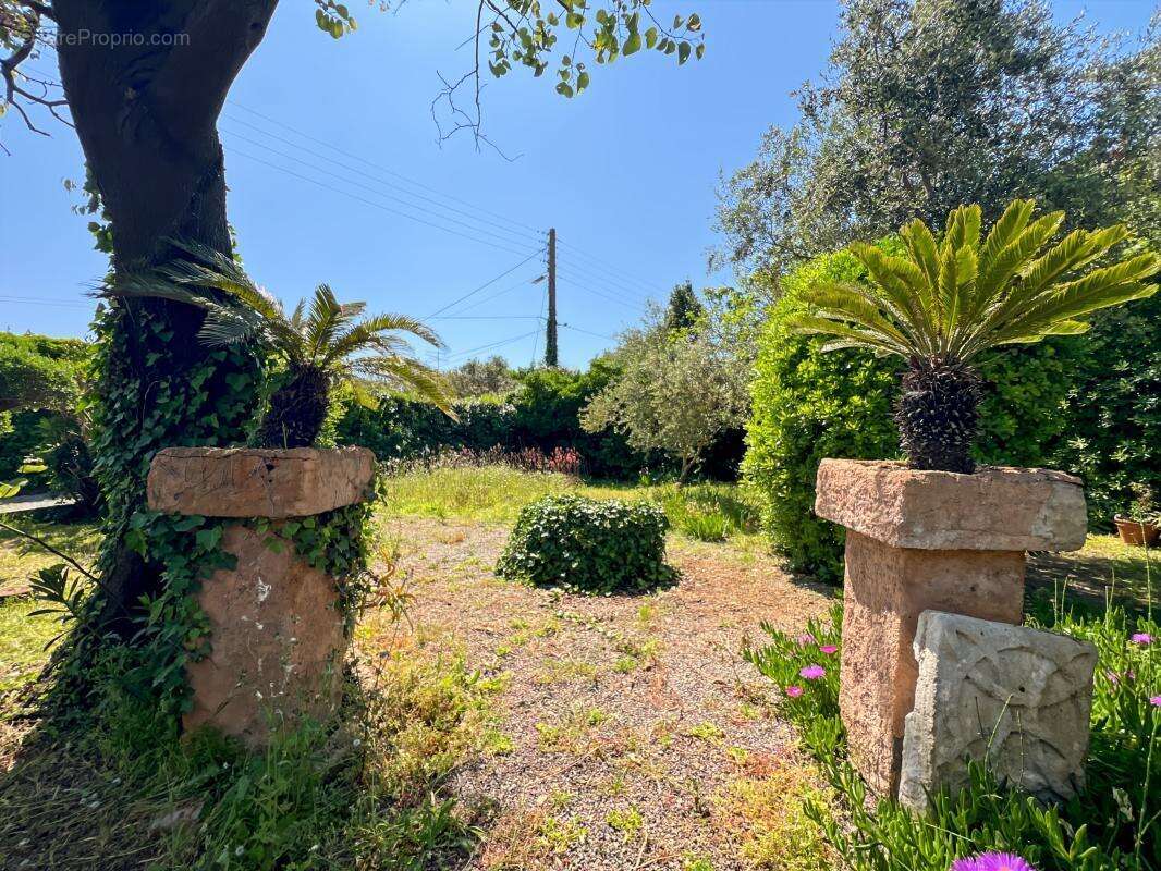 Maison à FREJUS