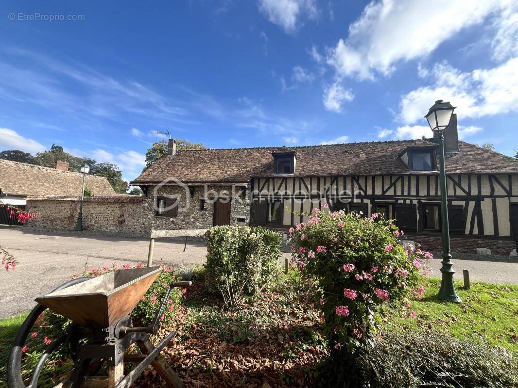 Maison à LA SAUSSAYE