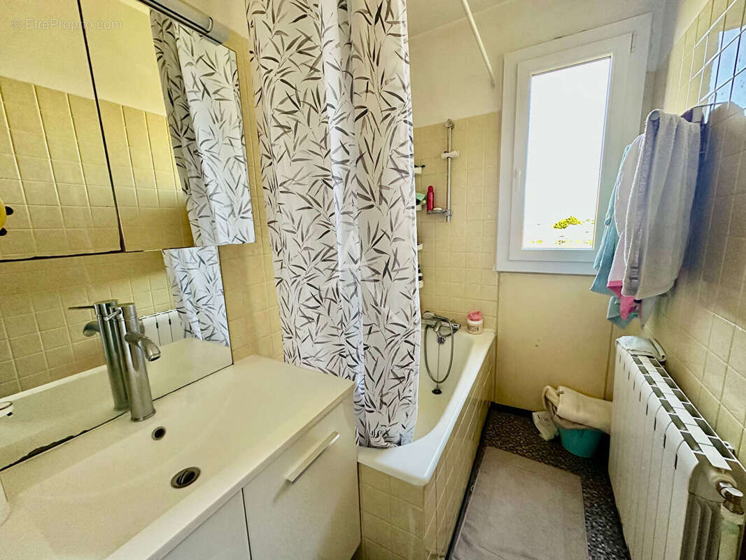 Appartement à SAINT-JEAN-DE-BRAYE