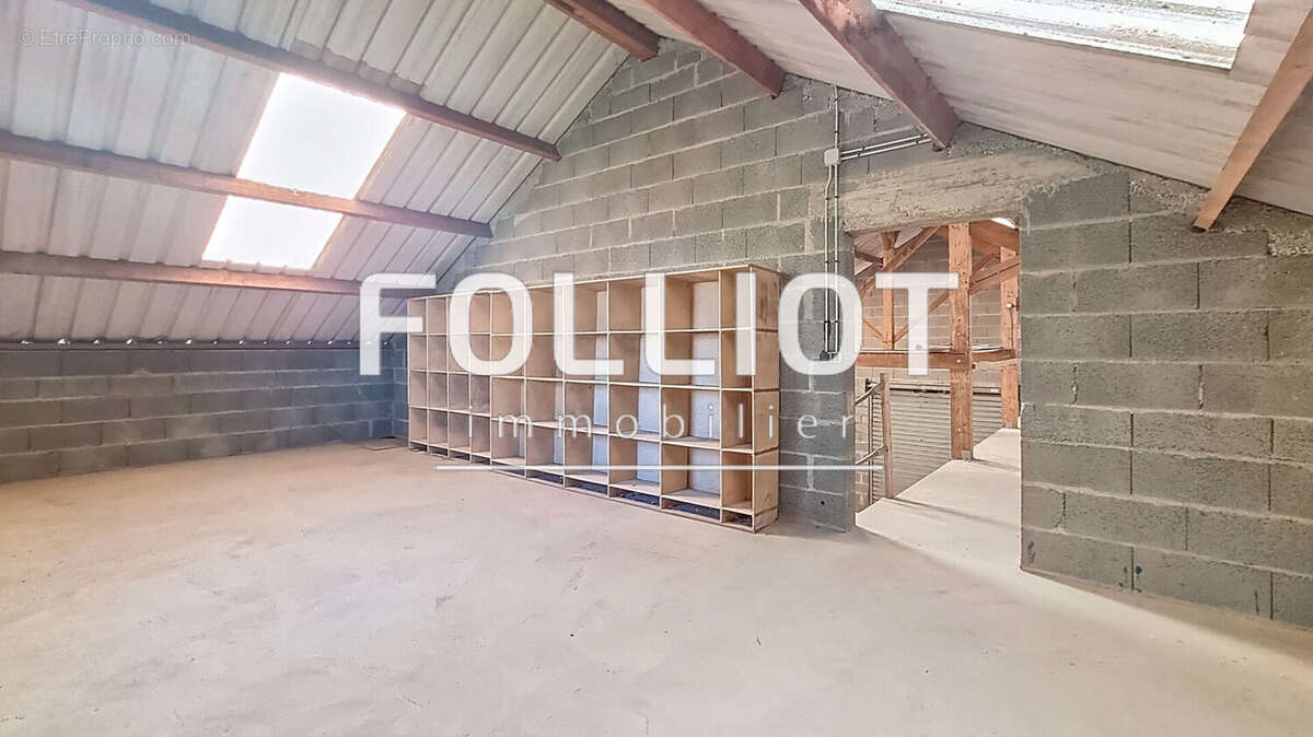 Commerce à FOUGERES